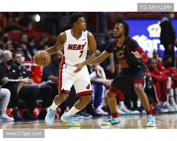 骑士大胜热火球员表现分化解析